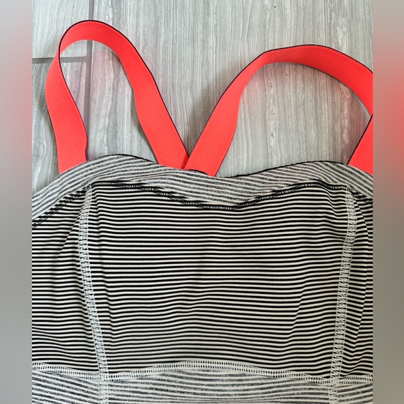 Lululemon gray white black striped tank orange straps built in bra size 6 - Picture 10 of 10